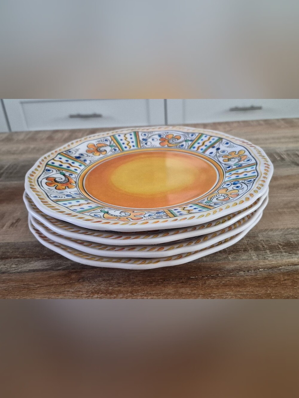 Le Cadeaux Set of 4 Melamine 9" Salad Dessert Plates Orange Blue Medallion 2sets